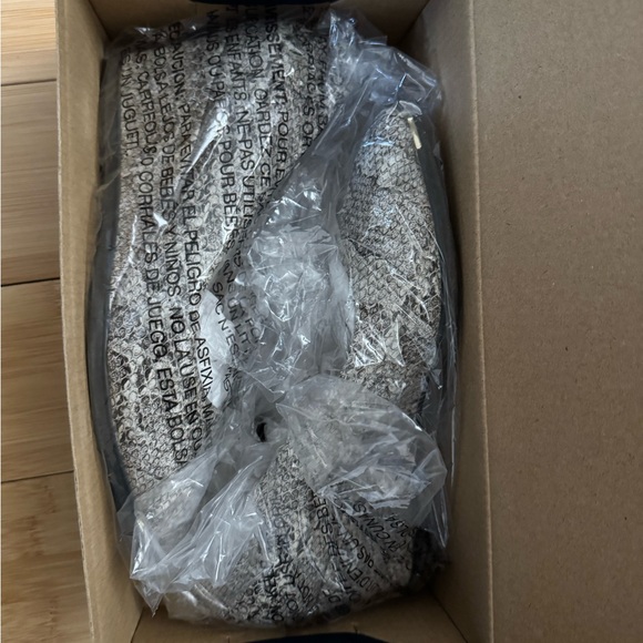 Cole Haan Wedge with Pointed Toe - Picture 6 of 6